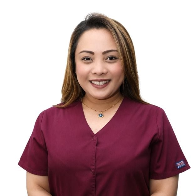 Jen from The Veneer Clinic team